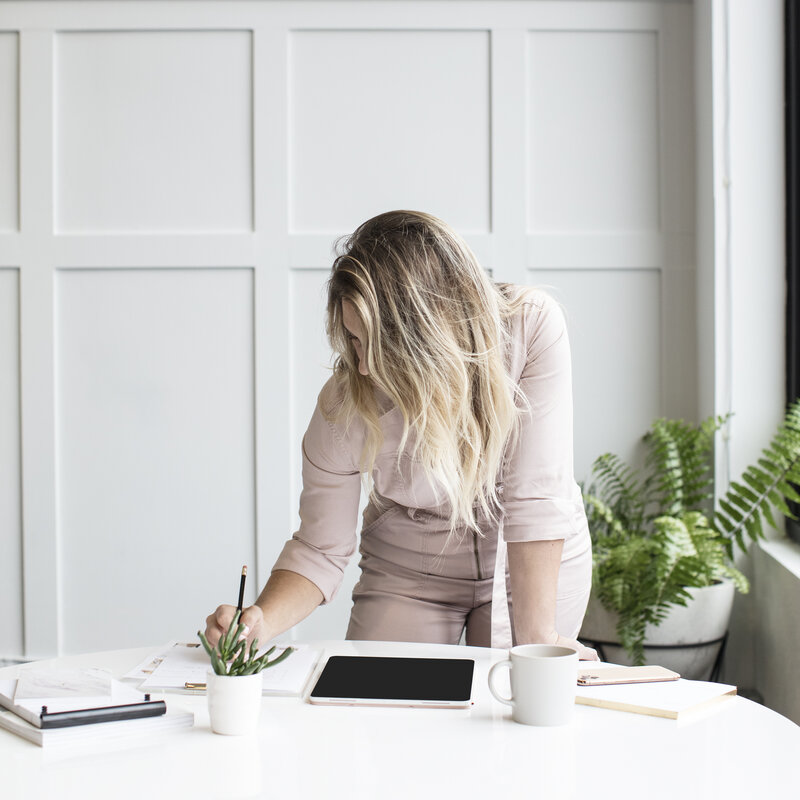 Virtual-assistant-working-at-home-on-laptop