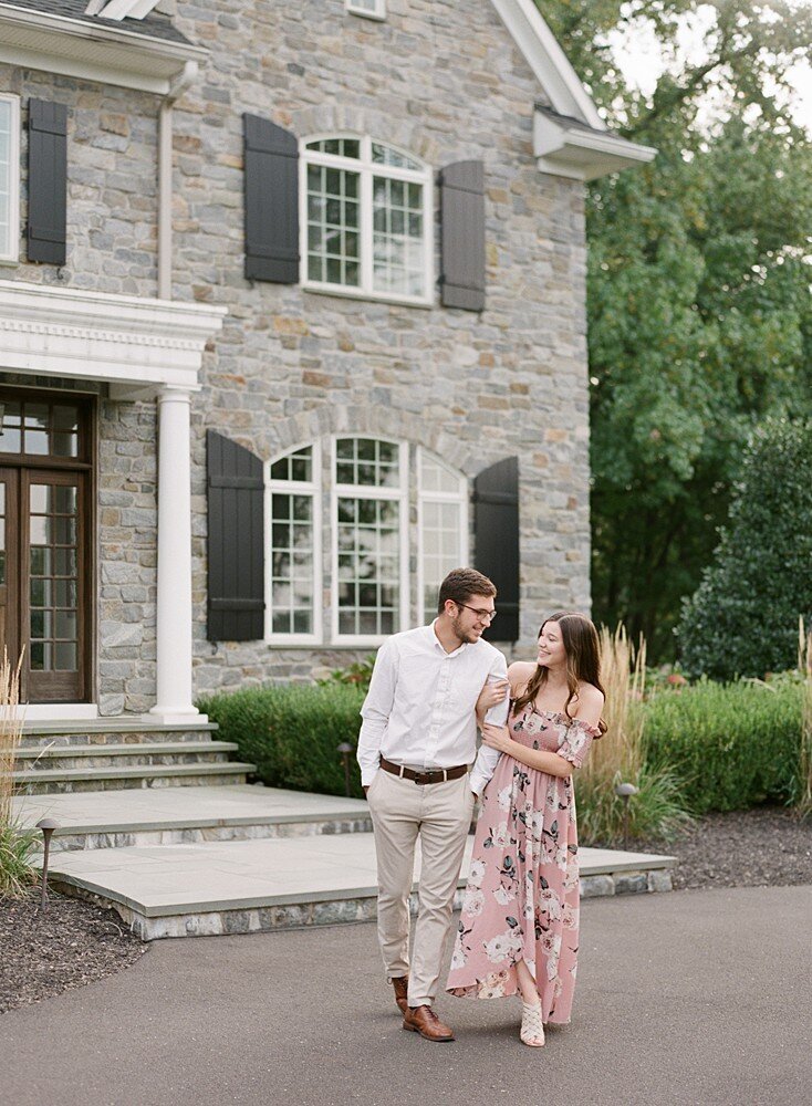 philadelphia-wedding-photographer-private-estate-engagement-shoot-laura-eddy-photography_0014