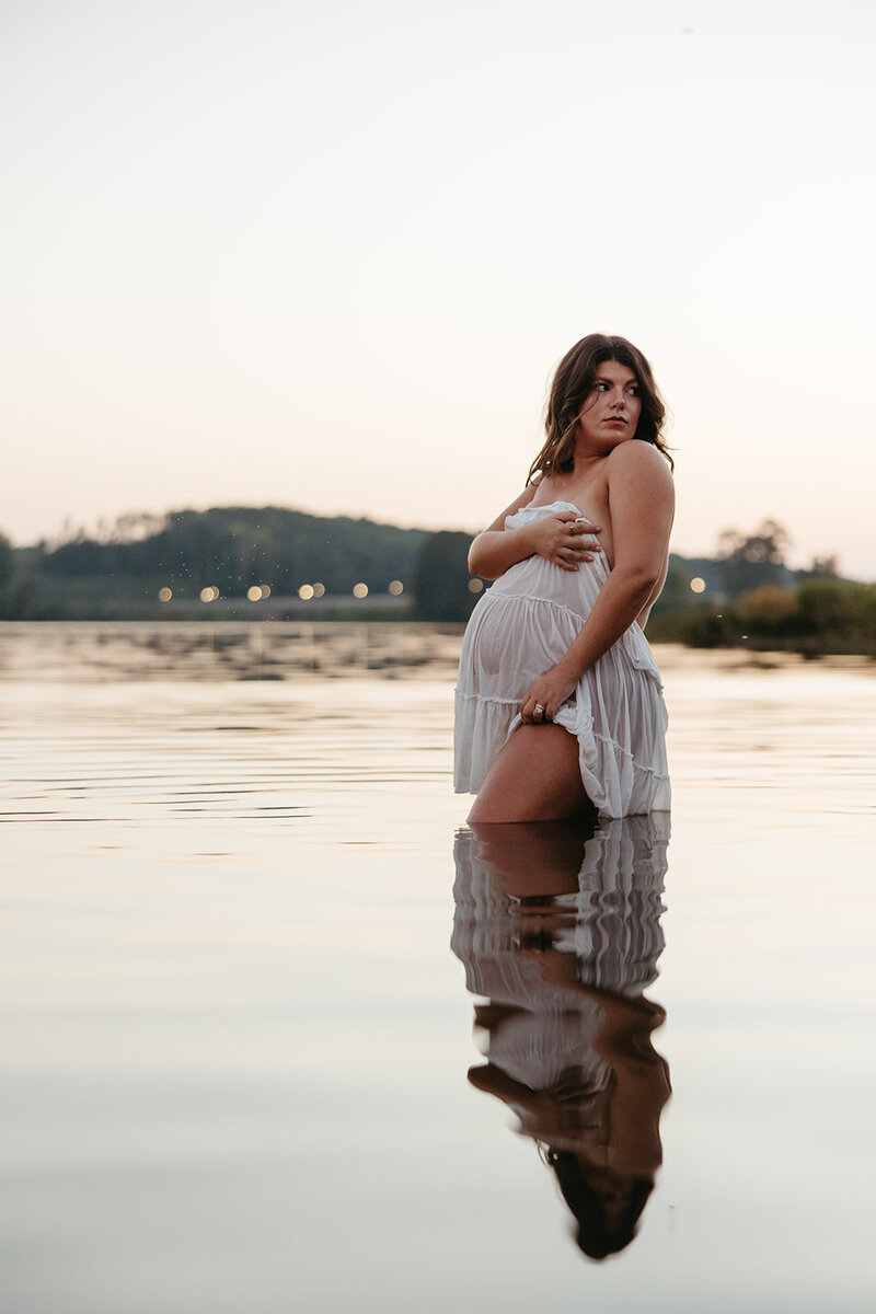 beautiful maternity photos from Rachel Boyd Photography based in Georgia! 