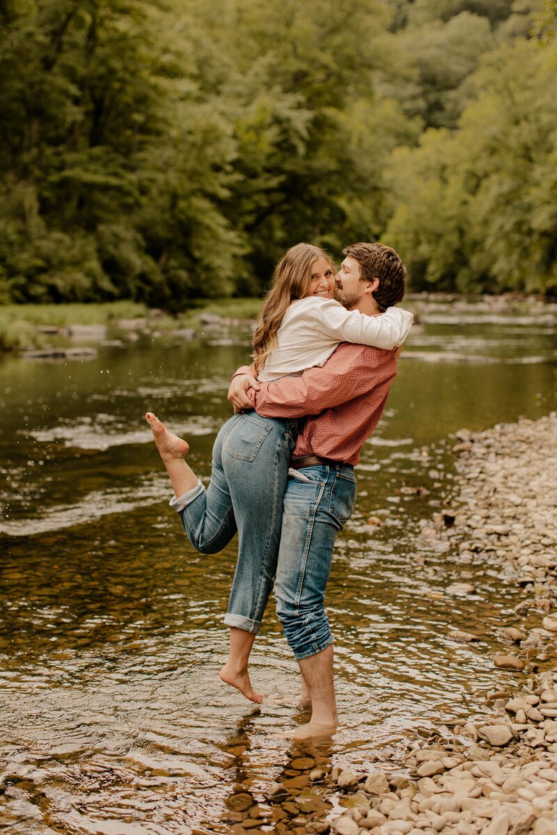 Wedding-Photographer-Virginia-Estate-Farm-Engagement-Photography-Session-Couple-candid-fun-beautiful-sunset-goldenWedding-Photographer-Virginia-Estate-Farm-Engagement-Photography-Session-Couple-candid-fun-beautiful-sunset-golden-123