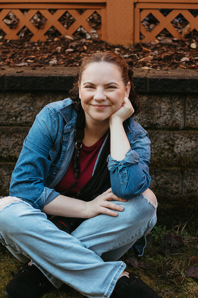 Photographer Philomena Moore offering Senior pictures in Olympia WA