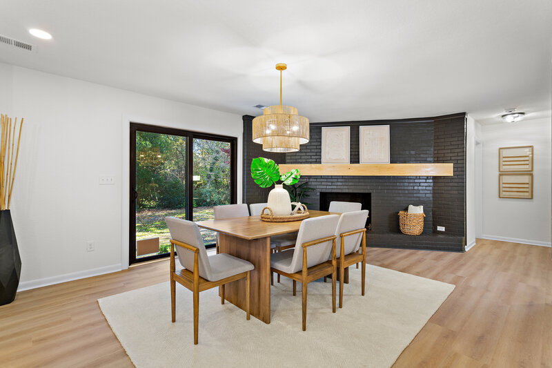 Premiere home staging dining area
