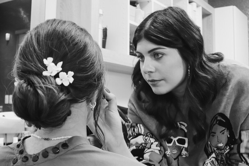 Bruidsmake-up artieste aan huis, bruidskapsel aan huis, bruidstyling. Bruidstyling Antwerpen. Naturelle bruidsmakeup.