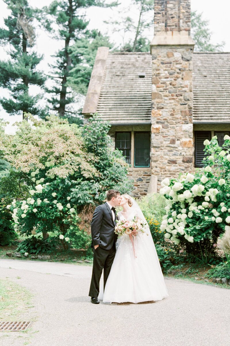 Hunting-Hill-Mansion-Ridley-Creek-State-Park-Elegant-Summer-Wedding-Film-Photography074