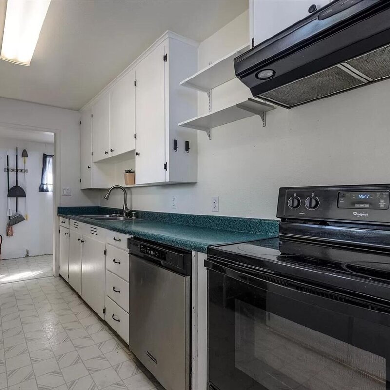 5202 E McDacer Avenue, Tacoma, WA 98404 (9)
