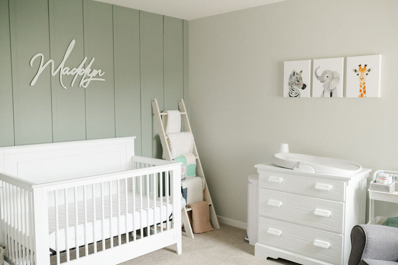 Timeless-Modern-Cozy-InHomeNewborn-BabyNursery-NaturalLightPhotographer-MapleGrove-Plymouth-GoldenValley-Minnesota1