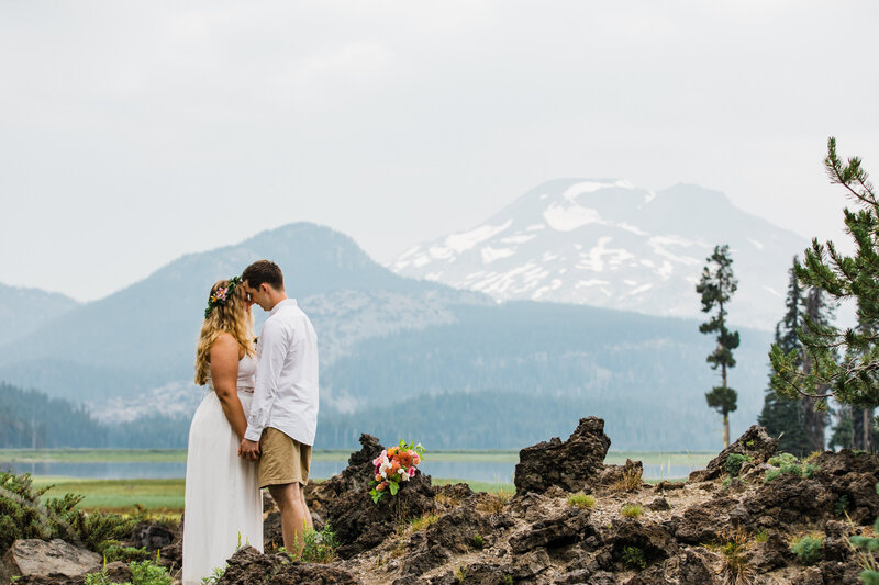 Bend-Oregon-Sparks-lake-elopement-3