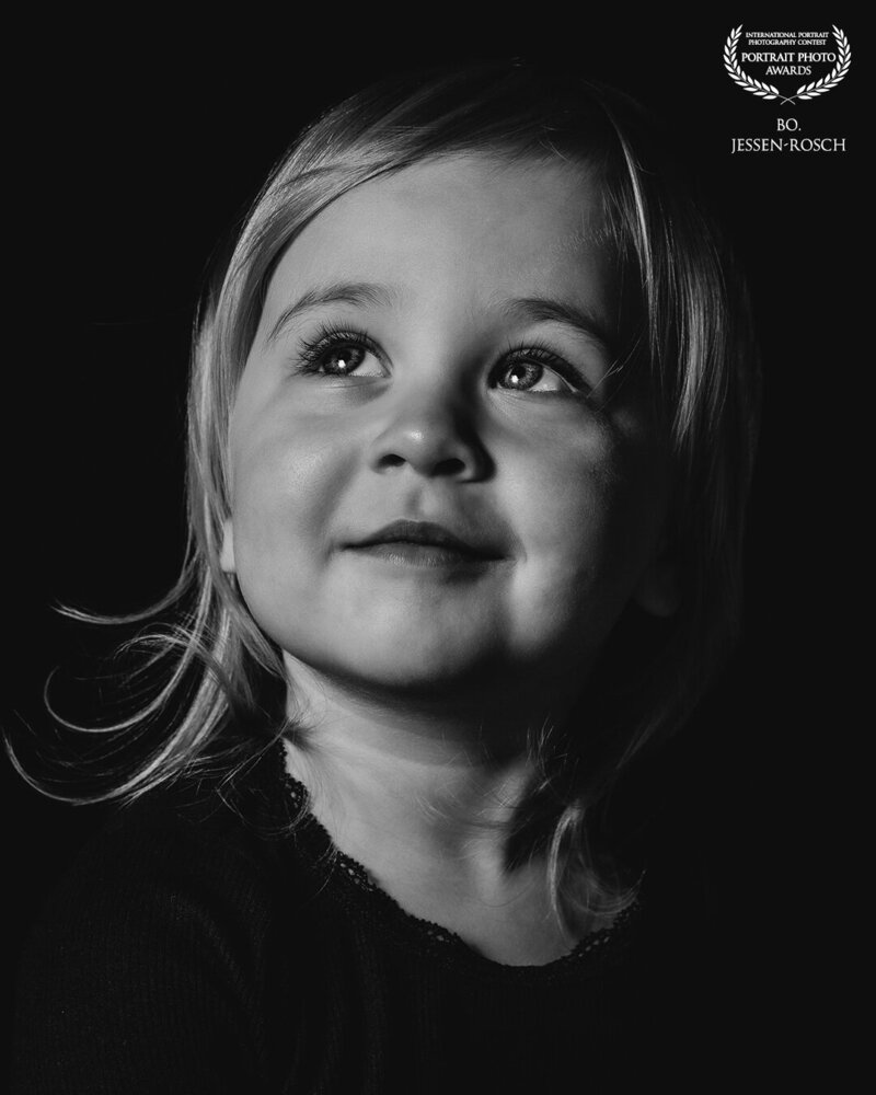 custom_logo_BO_JESSEN_ROSCH-netherlands-23rJsF-105collection-portraitphotoawards