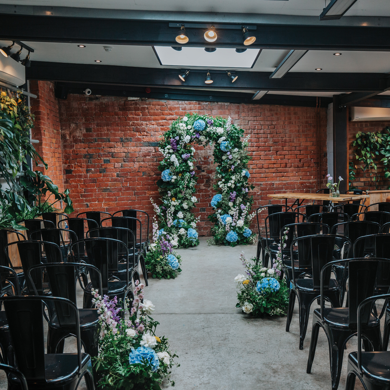 Floral lean to decor