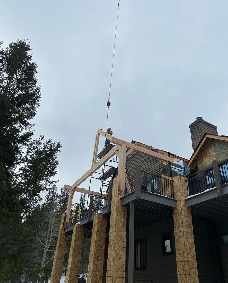 Expert residential remodeling and addition beams and trusses crane service