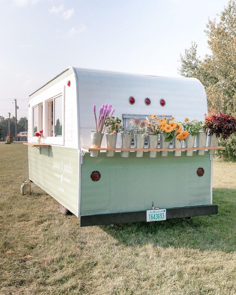 Vintage Pours Mobile Bar Service