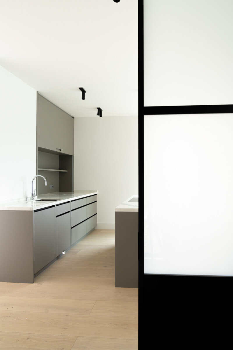 Kueche-Penthousewohnung-Berlin-Innenausbau-Individuelle-Kuechen-13