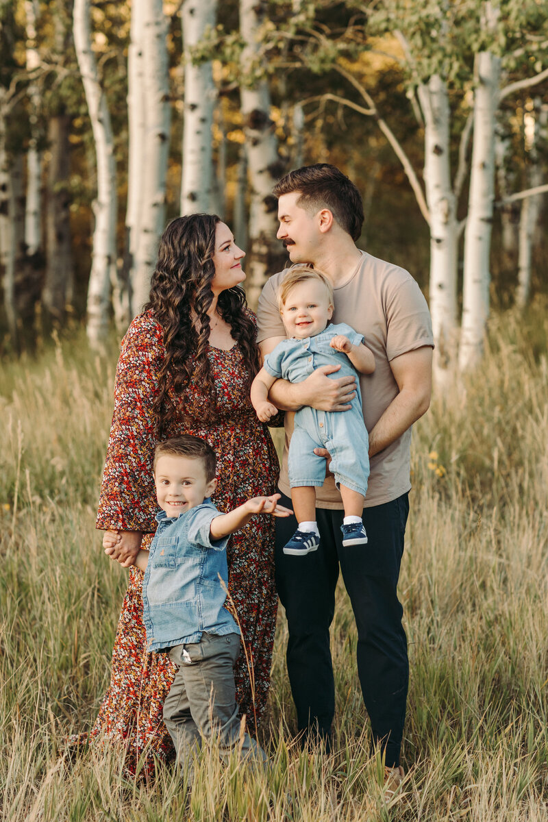 Utah Wedding Photographers capture family photos after their mountain elopement