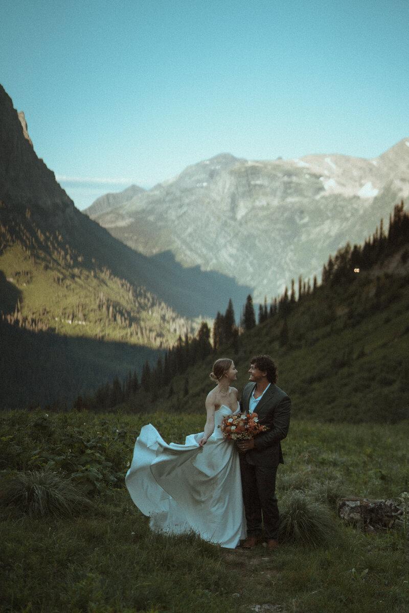 glaciernationalpark, glaciernationalparkelopement, glacierelopement, glaciernationalpark photographer, elopementphotographer,montana engagement photographer, montana couples, yosemite national park elopement