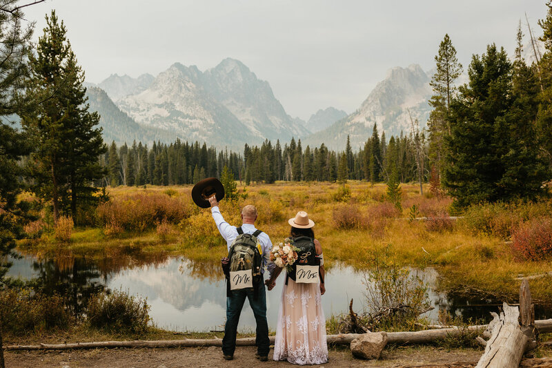 Elopement at Fishhook Creek Trail in front of the Sawtooth Mountains in Stanley, Idaho