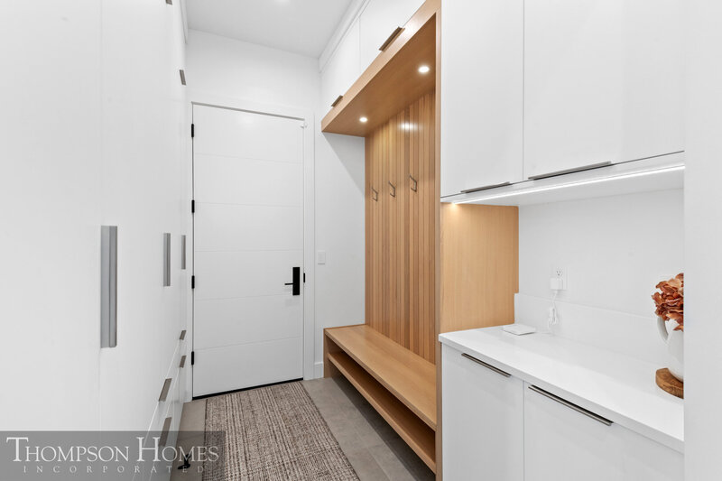 Thompson-Homes-Stillwater-Modern-Prairie-Eagle-Idaho-Custom-Home-Builder-85