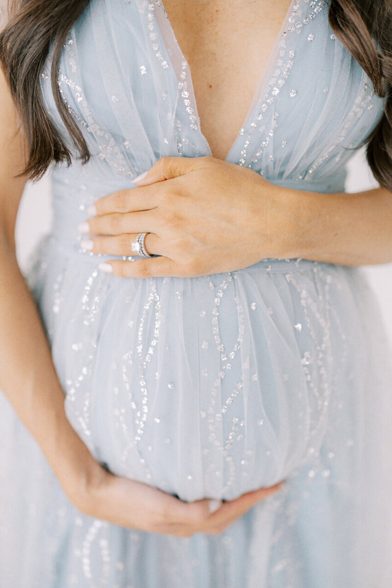 Cleveland Maternity and Pregnancy Photographer