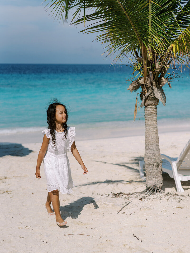 Familie fotoshoot Richelle Cas Abou Strand Curaçao - Kaylee Burger Photography-81_websize