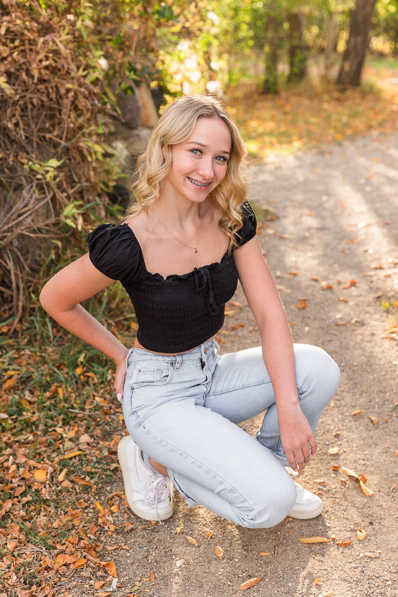 2024 Krystal-moore-photography-moose-jaw-fall-family-photographer-mccaig-gardens-13