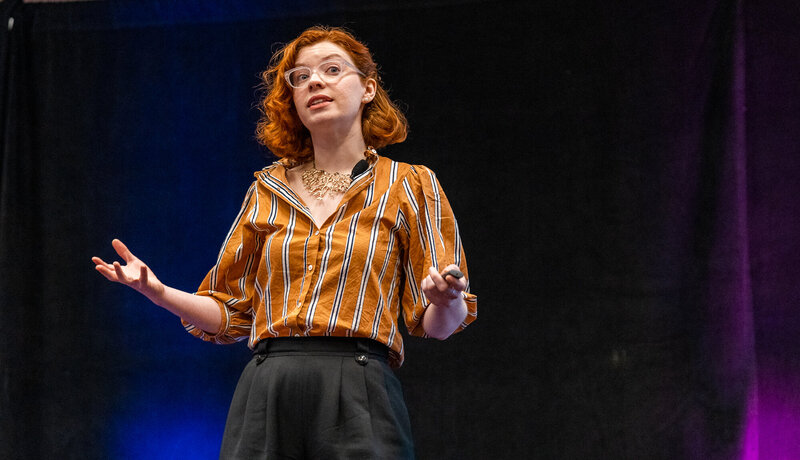 Ashley Laabs giving a talk about thought leadership and personal brand at the Digital Summit Conference in Washington DC