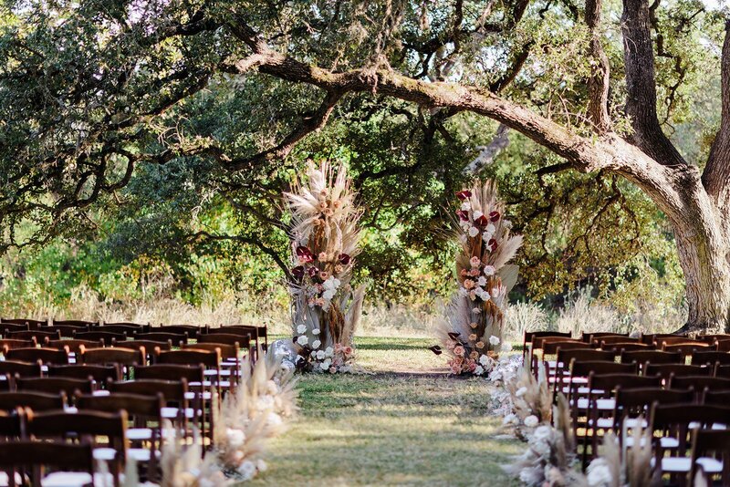 oak-tree-ceremony-site-texas-venue