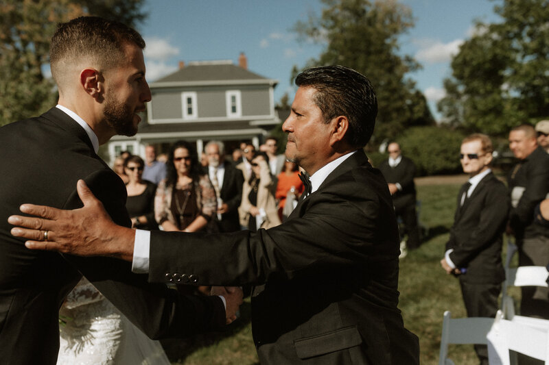 mustard seed gardens indy indianapolis noblesville indiana wedding photographer bellagio florals something blue stylists-37