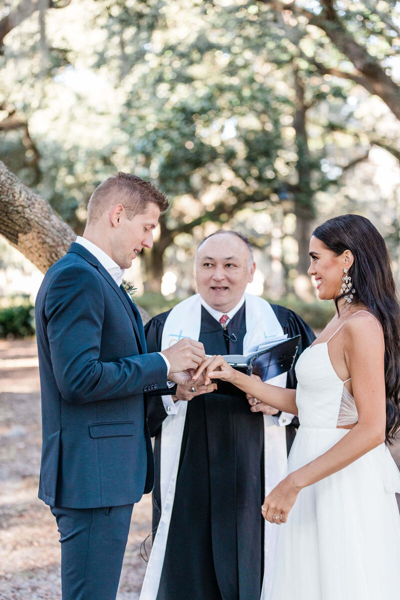 Savannah_Elopement_in_Forsyth_Park__Low_branch19