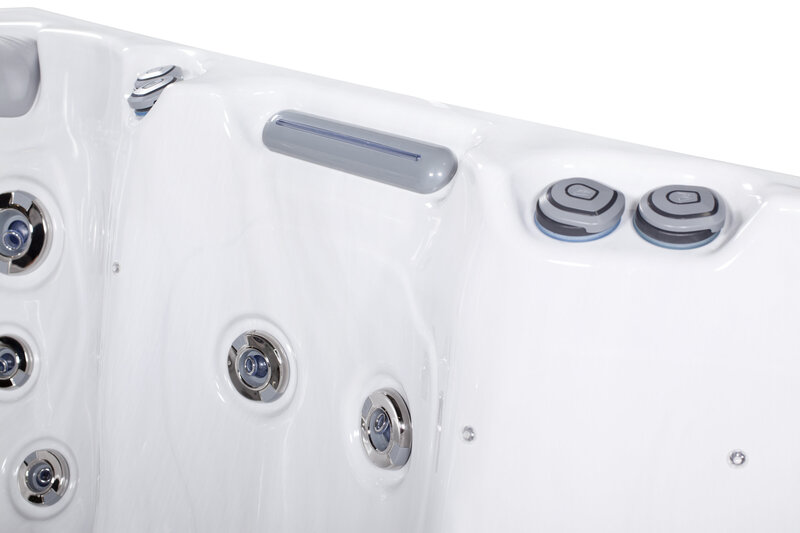 wellis-lima-life-hot-tub-sandpoint