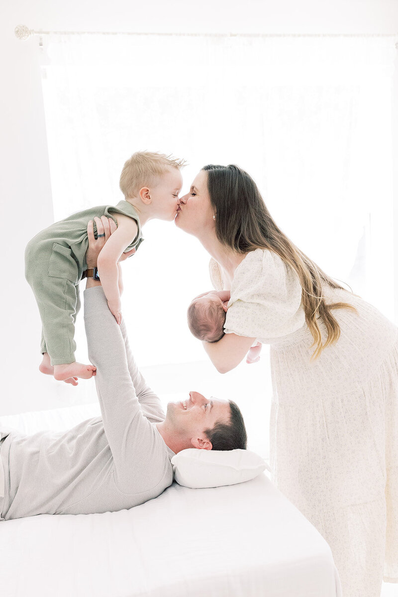 Cincinnati-Newborn-Photography-Winter-Freire-058
