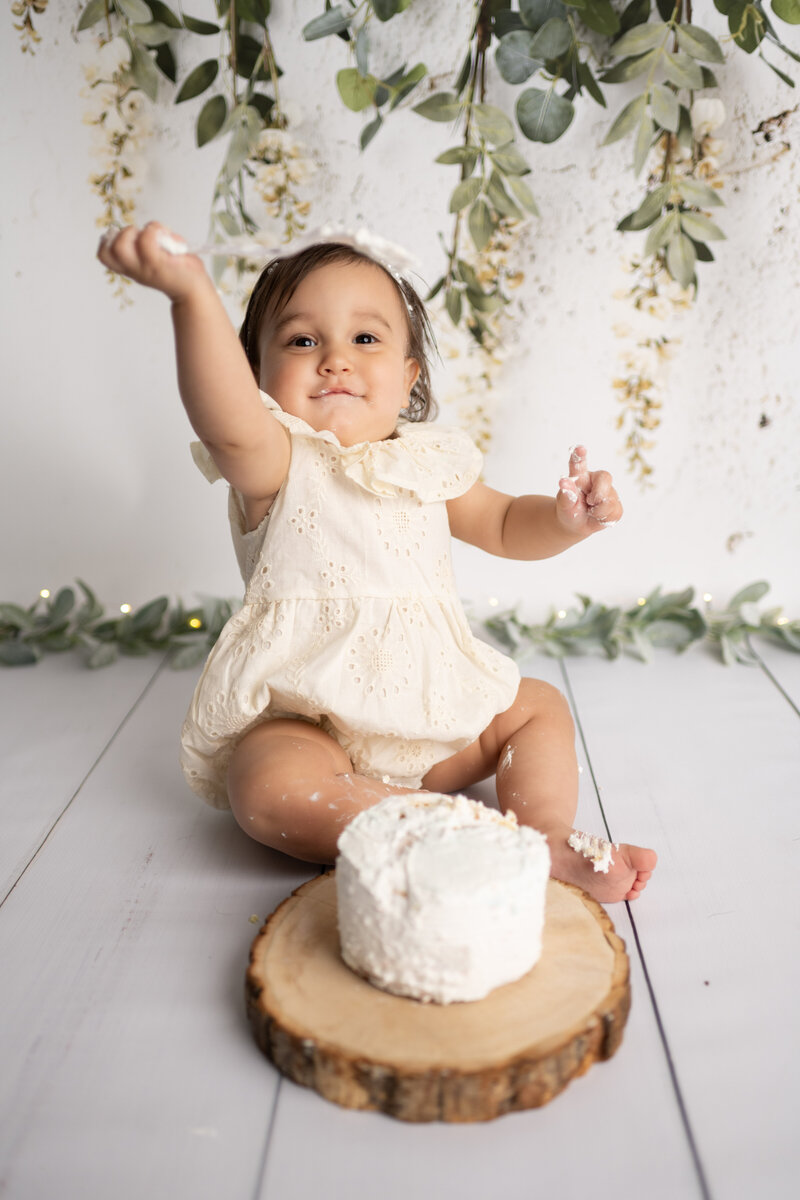 tricities-wa-cake-smash-child-photographer-2024-5