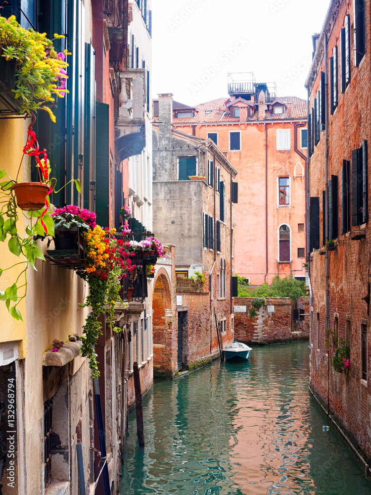 AdobeStock_132968794_Preview