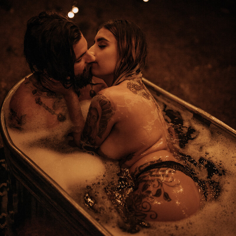 edgy tattooed couple boudoir
