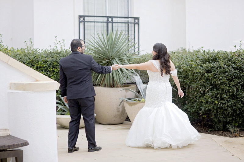 robin rogers photography-olivia grace bridal-bride and groom