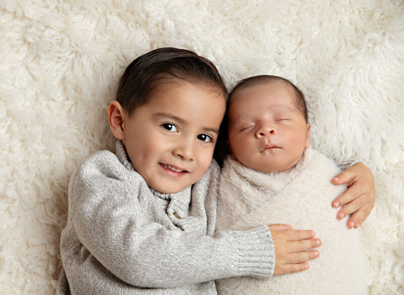 newbornbabyboynewfamilynewbabybestphotographertudiofamilybirthdaynewbornboyamilynewborngirlfirstbirthdayportraiturephotographystudioportraitsnewborngirlboyfamilyEvaMaganaPhotographychildphotographer (6 of 43)