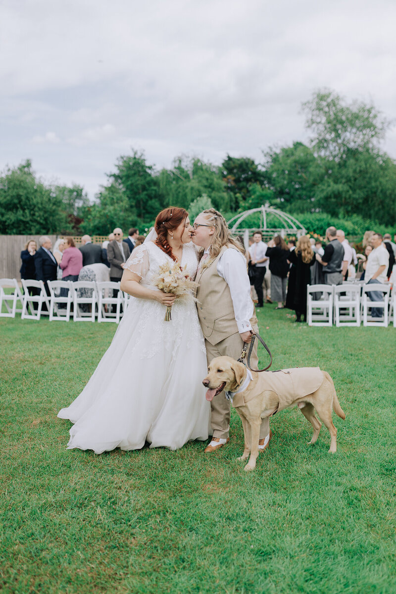 ApplewoodHallLGBTQWedding-24