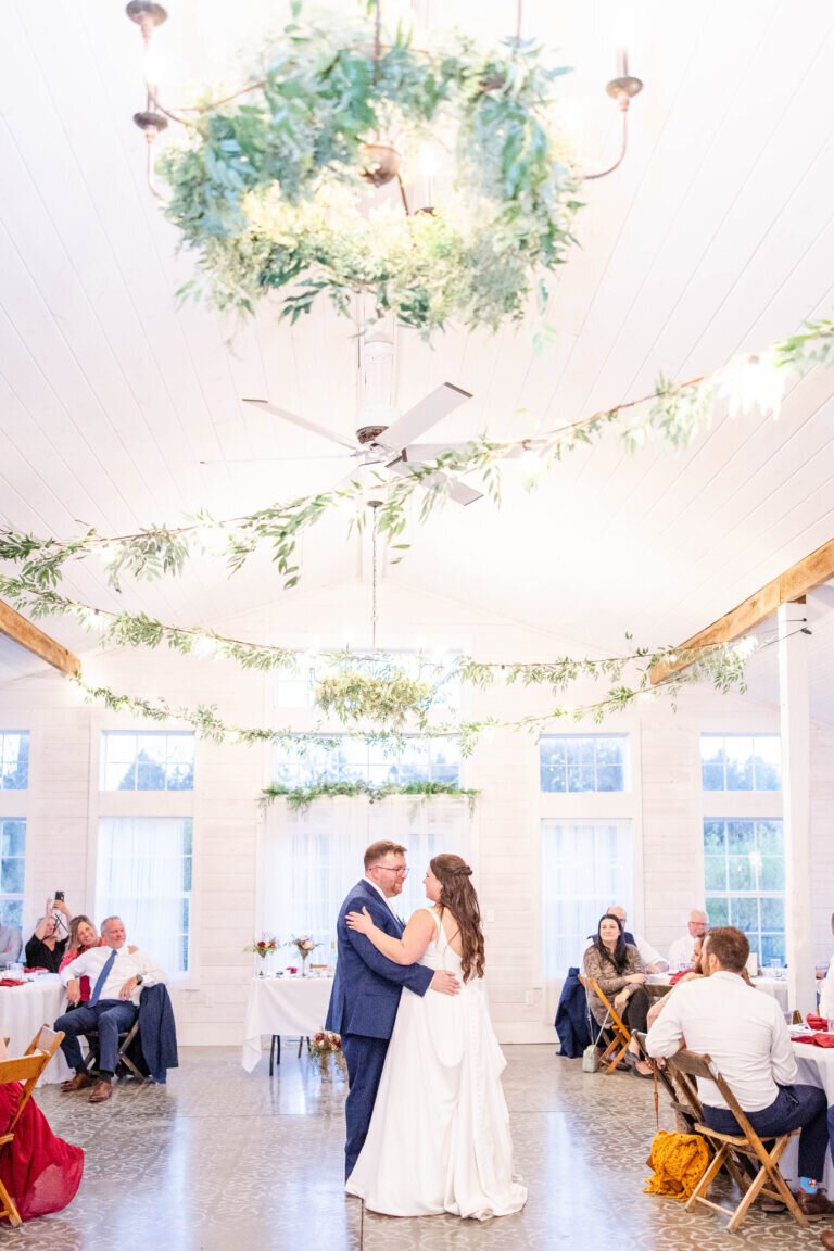 TheFarmAtHarvestHillsFallClassyWedding0083-768x1152