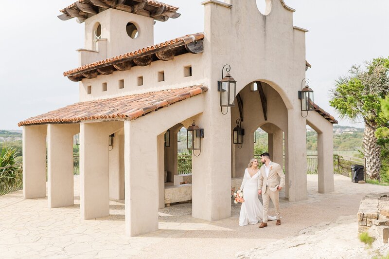 Couple eloping at Chapel Dulcinea photographed by Austin TX based Wedding Photographer Lydia Teague