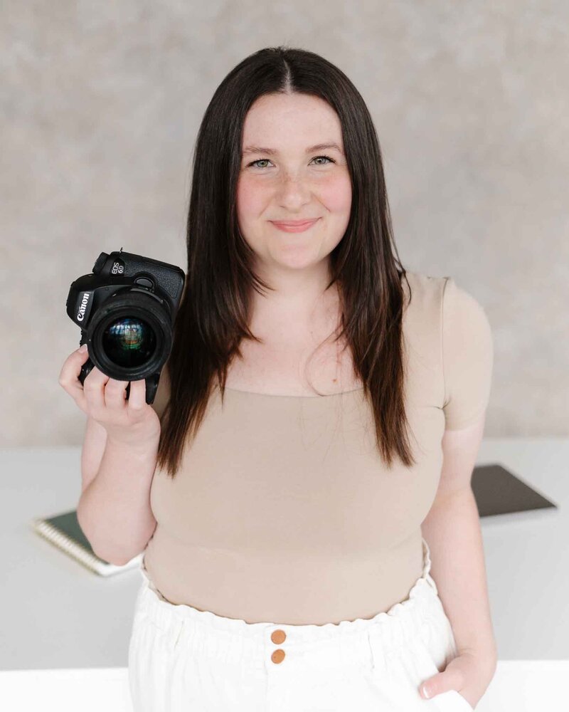 Photograph of Camas, Washington Newborn and Family Photographer Lena Sophia Photography. 