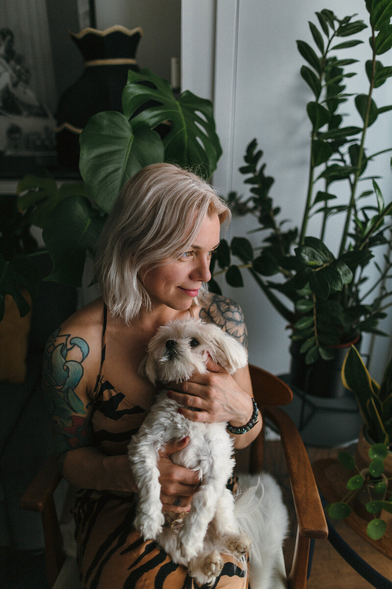 Portrait of Margo R photographer at home