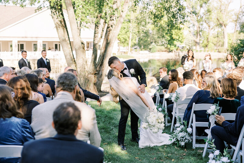 swan-lake-event-center-wedding-04