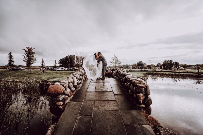 Backyard Minnesota wedding