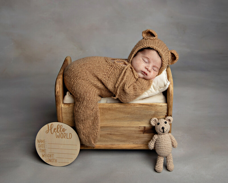 newbornmotherhoodmothersdayseniorssessionsbestphotographertudiofamilybirthdaynewbornboyamilynewborngirlfirstbirthdayportraiturephotographystudioportraitsnewborngirlboyfamilyEvaMaganaPhotographychildphotographer (6 of 6)