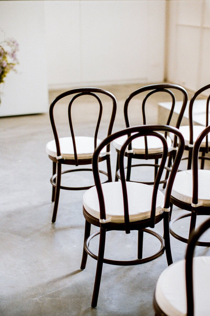 097Singapore Modern Art Gallery Wedding Editorial Photography_MARITHA MAE
