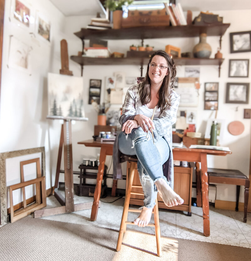 Welcome! I'm Caitlin,  Wife, Mama, Creative, Author and fully self taught Fine Artist.