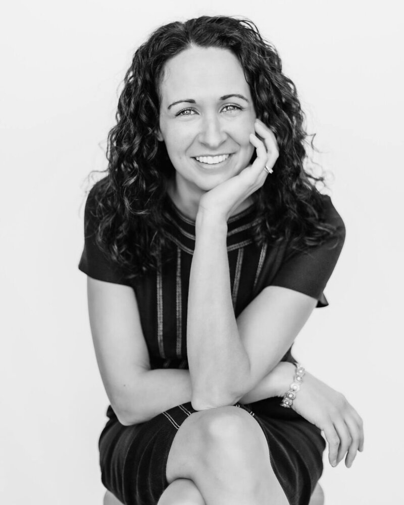 Black and white headshot of Abby Willaert, Twin Cities old home realtor