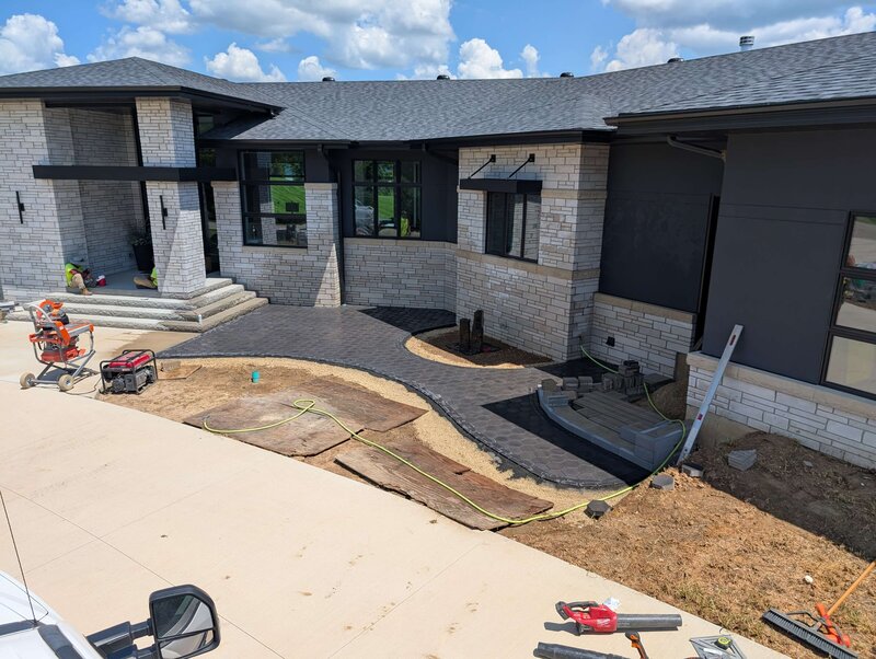 Manchester-Iowa-landscaping-lawn-care-treatments-_20250709_172203237