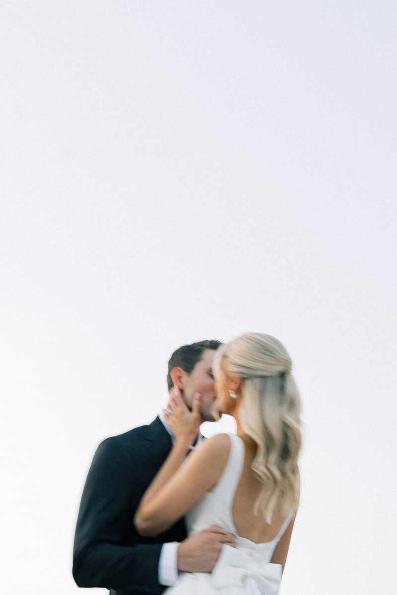 LivByGrace-Fargo-Wedding-Photographer-Konradys-131_websize