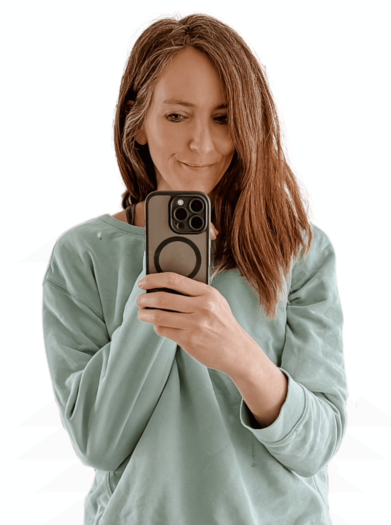 mirror selfie of Gemma Watts