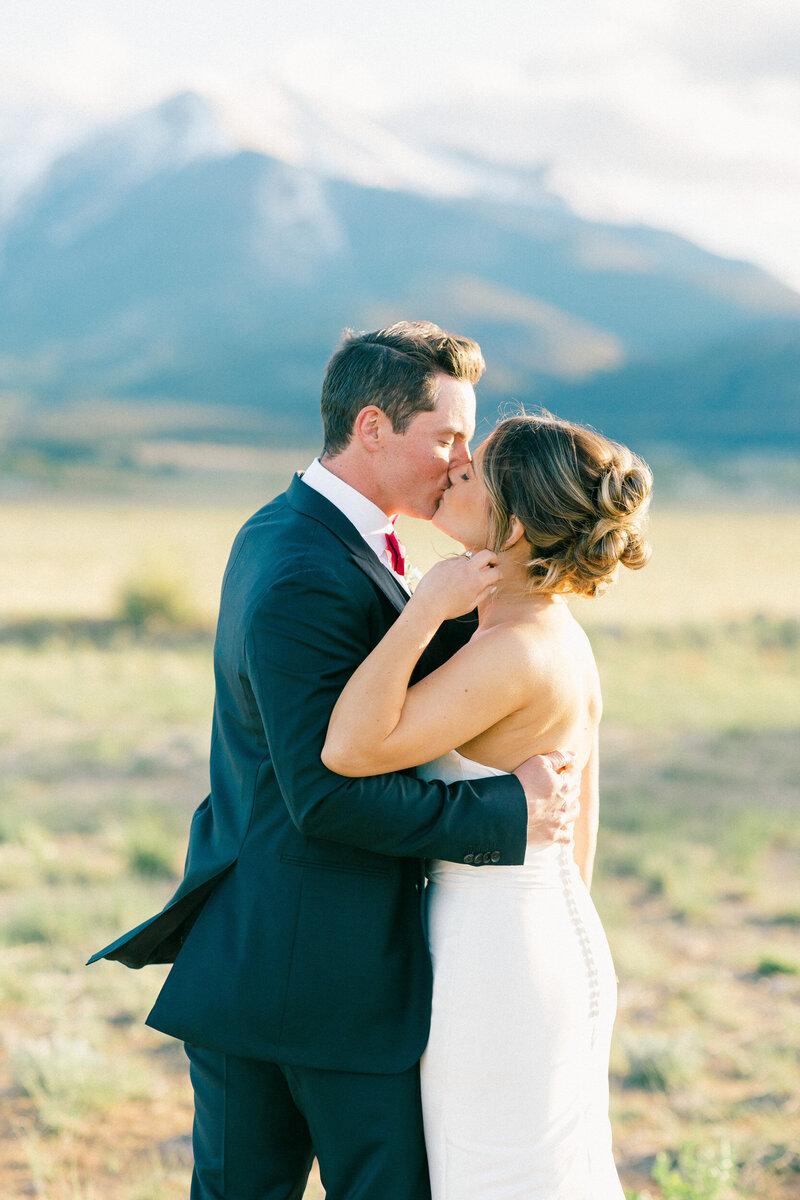 Barn-At-Sunset-Ranch-Buena-Vista-Wedding-Photographer-66