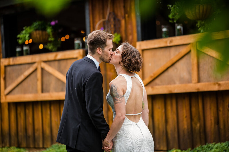 Erie-Pa-Wedding-Photography-CHQ-Barn-5